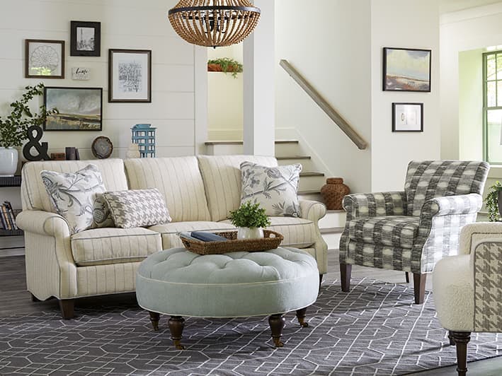 Craftmaster Furniture Framhouse